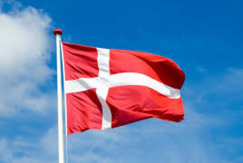 Denmark akan Pisahkan Klasifikasi Imigran Muslim. Bendera Denmark