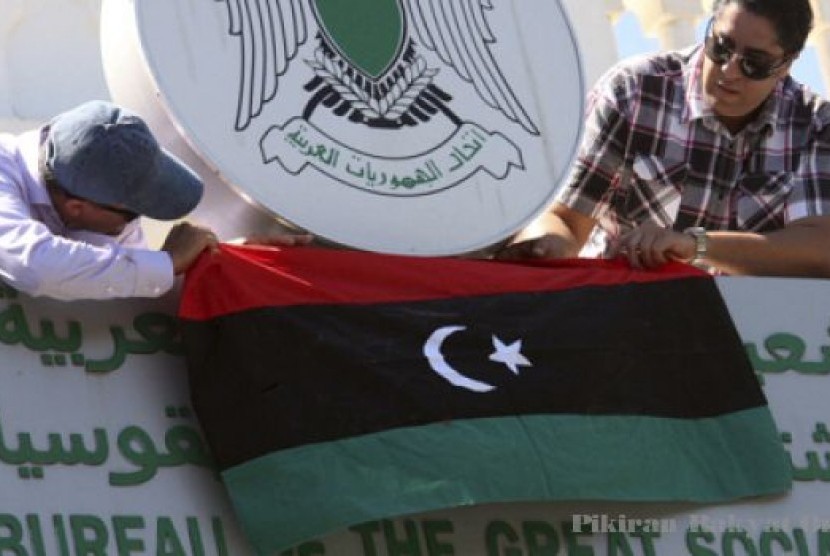 Bendera Libya. Perdana Menteri Libya Abdulhamid al-Dbeibah telah memberhentikan Najla Mangoush dari posisinya sebagai menteri luar negeri (menlu) negara tersebut, Ahad (27/8/2023). 