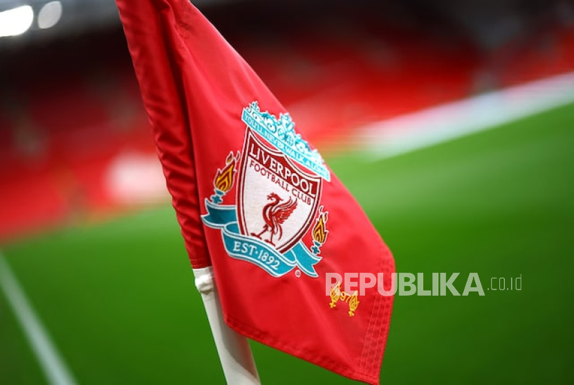 Bendera Liverpool di dalam Stadion Anfield, Liverpool, Inggris sebelum pertandingan Liga Primer Liverpool v Sheffield United 4 April 2024.