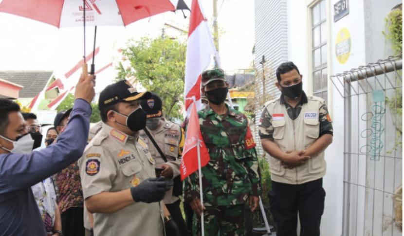 Bendera merah untuk pasien Isoman di Jember, Jawa Timur