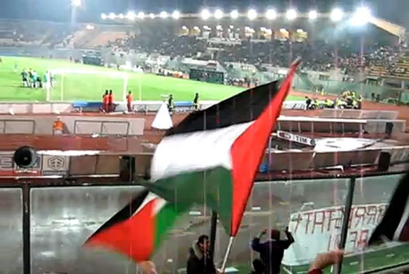 Bendera Palestina di Stadion