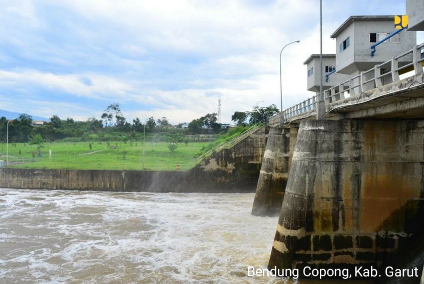 Bendung Copong, Kabupaten Garut, Jawa Barat.