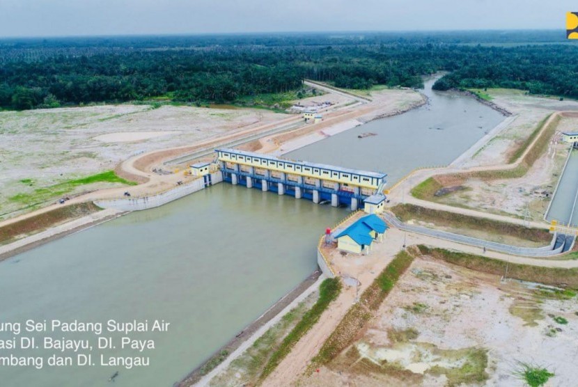 Bendung Sei Padang suplai air irigasi DO Bajayu, DI Paya Lombang dan DI Langau