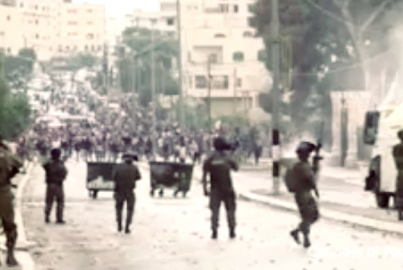 Bentrok tentara Israel dengan warga Palestina