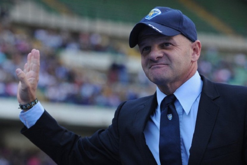 Beppe Iachini ditunjuk sebagai pelatih baru Siena.