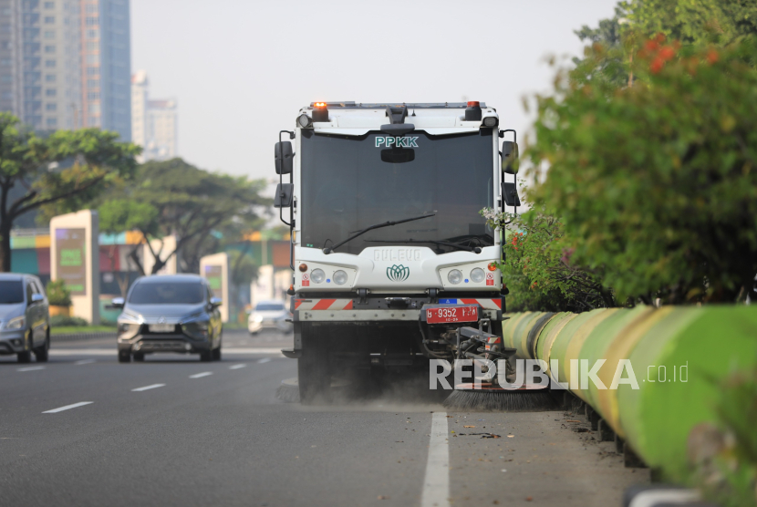Berbagai fasilitas menunung layanan di kawasan Kemayoran. 