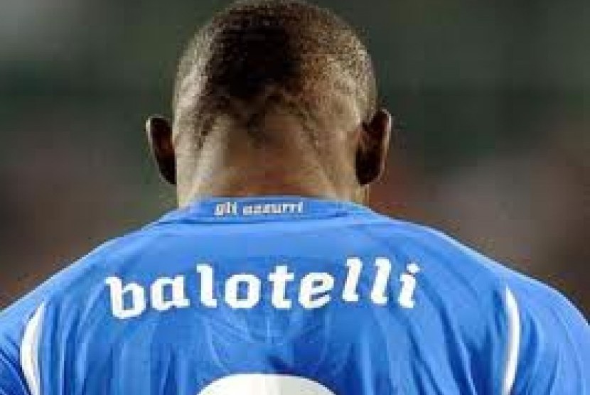 Berharap Kembali ke Timnas. Mario Balotelli berharap bisa memperkuat Timnas Italia dalam Piala Eropa 2012 mendatang.