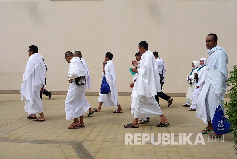 Tidak Melaksanakan Miqat Rombongan Jamaah Haji Ini 