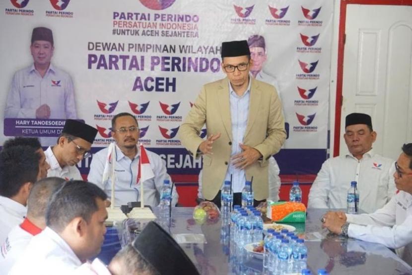 Berkunjung ke Nanggroe Aceh Darussalam (NAD), Ketua Harian Nasional DPP Partai Perindo Tuan Guru Bajang (TGB) HM Zainul Majdi memberikan suntikan energi baru kepada para pengurus saat menghadiri konsolidasi internal pengurus Partai Perindo se-NAD.