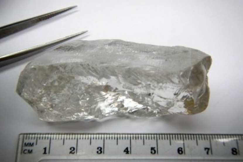 Berlian raksasa diperkirakan harganya mencapai lebih dari 20 juta dolar AS atau lebih dari Rp 191 miliar. 