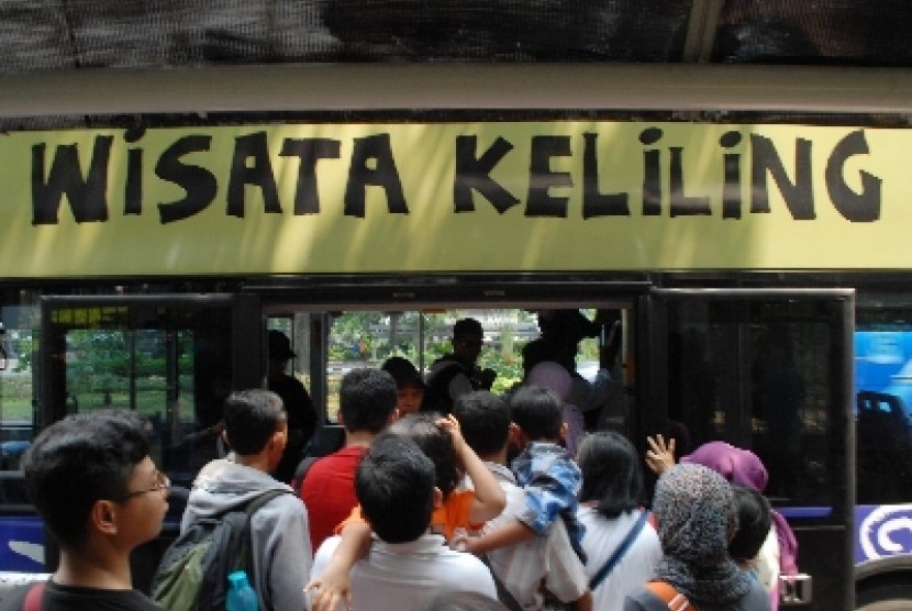 Berlibur di dalam kota bisa jadi alternatif wisata saat dana sedang mepet.