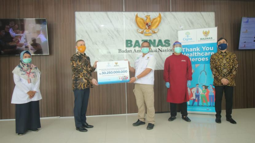Bersama dengan Badan Amil Zakat Nasional Indonesia (Baznas), Cigna menyediakan asuransi jiwa yang memberikan proteksi bagi 605 pekerja medis di 5 pusat kesehatan masyarakat (puskesmas) di Jakarta.