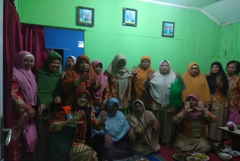 Bertempat di Desa Bojanegara, Kecamatan Sigaluh, Banjarnegara Relawan Rumah Zakat memberikan sosialisasi mengenai virus corona. 