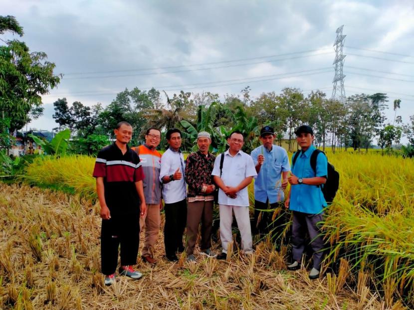 Bertempat di kompleks Embung Setumpeng Desa Gentungan, Kecamatan Mojogedang, Kabupaten Karanganyar telah berlangsung kegiatan sertifikasi profesi pendamping pertanian organik yang dilaksanakan pada Jumat, (17/6/2022). 