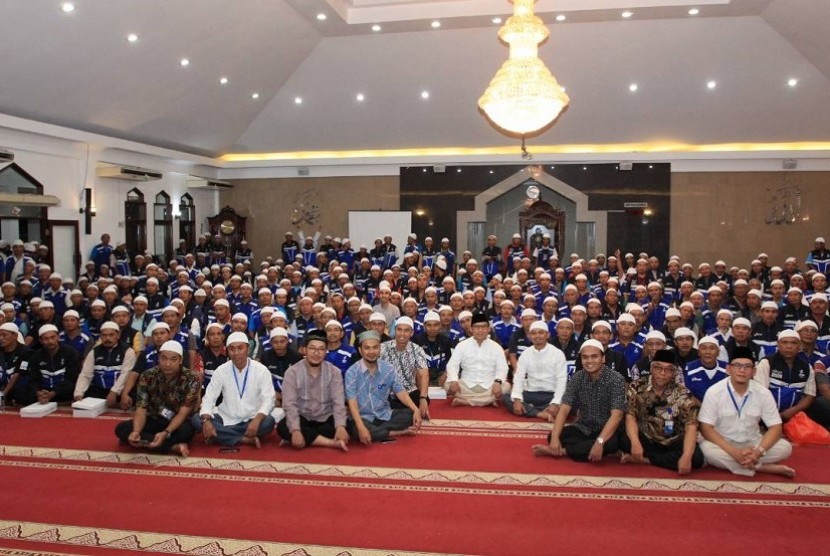 Bertempat di Masjid Al-Istiqomah, PT Perusahaan Gas Negara (Persero) Tbk (PGN) mengajak Komunitas Bajaj Gas (Kobagas) berbuka puasa bersama dengan 500 lebih perwakilan bajaj gas dari berbagai wilayah di DKI Jakarta.