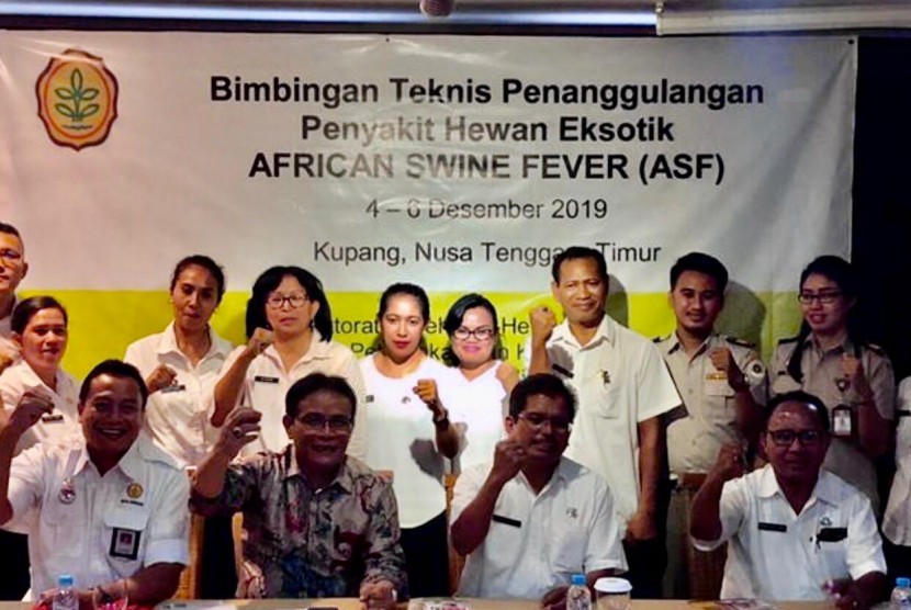 Bimbingan Teknis Penanggulangan Penyakit Hewan Eksotik ASF di Kupang, NTT, Kamis (5/12).