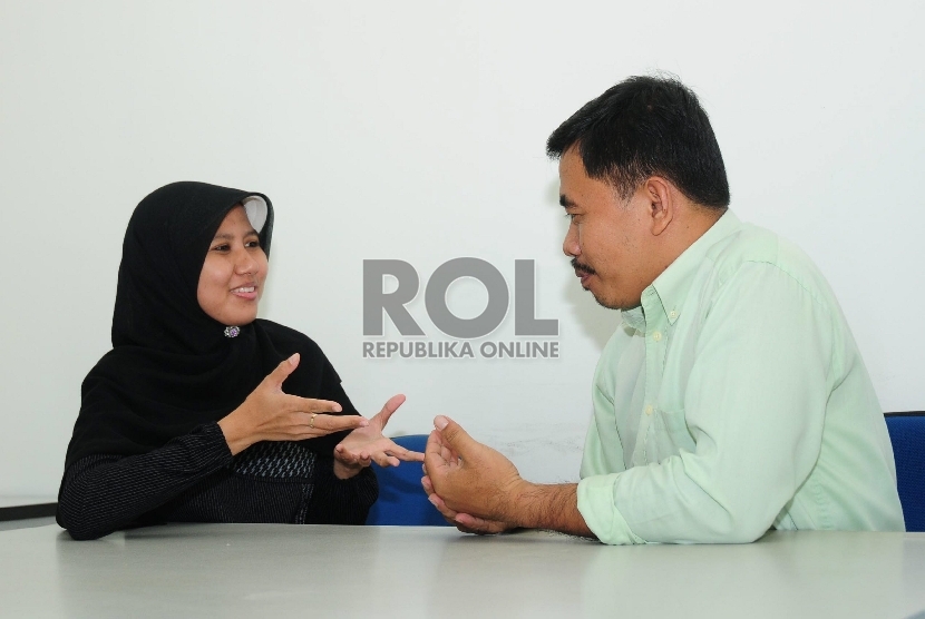 Bincangkan setiap masalah secara baik-baik, orang tua perlu menghindari pertengkaran di hadapan anak-anaknya.