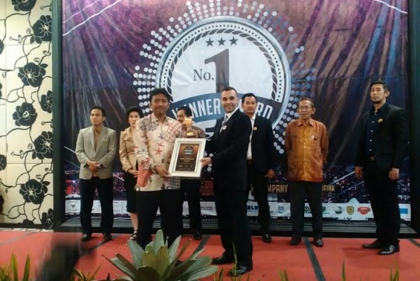 Bintan Lagoon Resort (BLR) mendapatkan penghargaan dari World Achievement Association (WAA) 