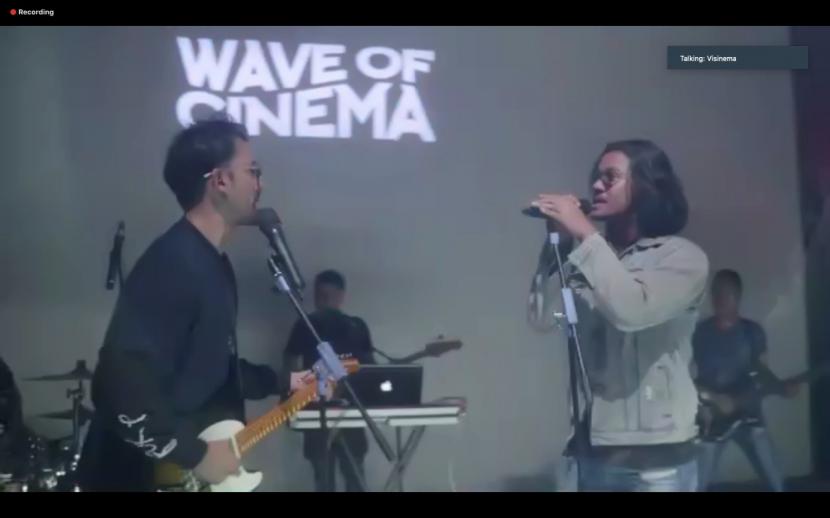 Bioskop Online dan Visinema berkolaborasi menghadirkan konser musik berformat story telling dari sebuah film, Wave of Cinema. Konser Wave of Cinema dimulai pada 18 September hingga 9 Oktober dalam empat pertunjukan menghadirkan lebih dari 30 musisi. 