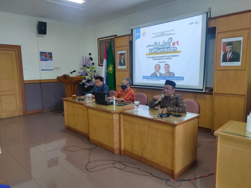 Biro Humas dan Promosi Universitas Muhammadiyah Purwokerto (UMP) bekerjasama dengan Majelis Pustaka dan Informasi (MPI) Pimpinan Daerah Muhammadiyah (PDM) Banyumas gelar Sekolah Kehumasan #1 bertajuk Jurnalisme Kreatif di Era Digital: Tantangan & Solusi.