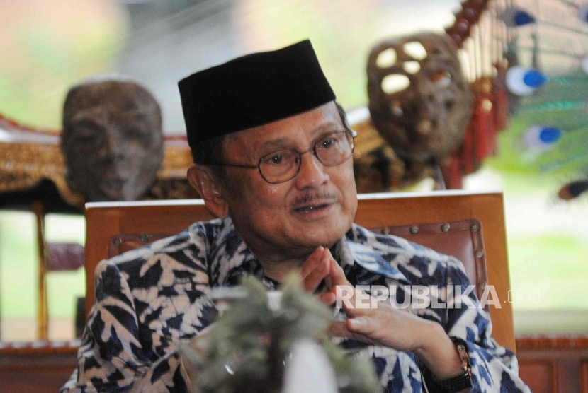 BJ Habibie (Foto: Wihdan Hidayat/Republika)