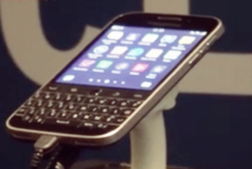 Blackberry Classic. Dulu, BlackBerry ada di mana-mana sebelum iPhone dan Android hadir. 