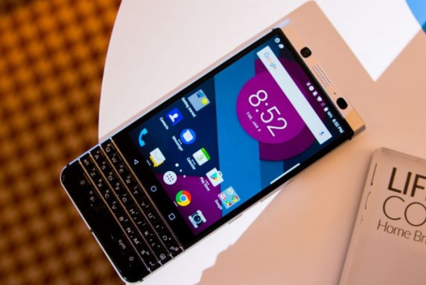 Ponsel-ponsel lawas BlackBerry sudah tidak bisa lagi beroperasi (Foto: Blackberry Mercury)