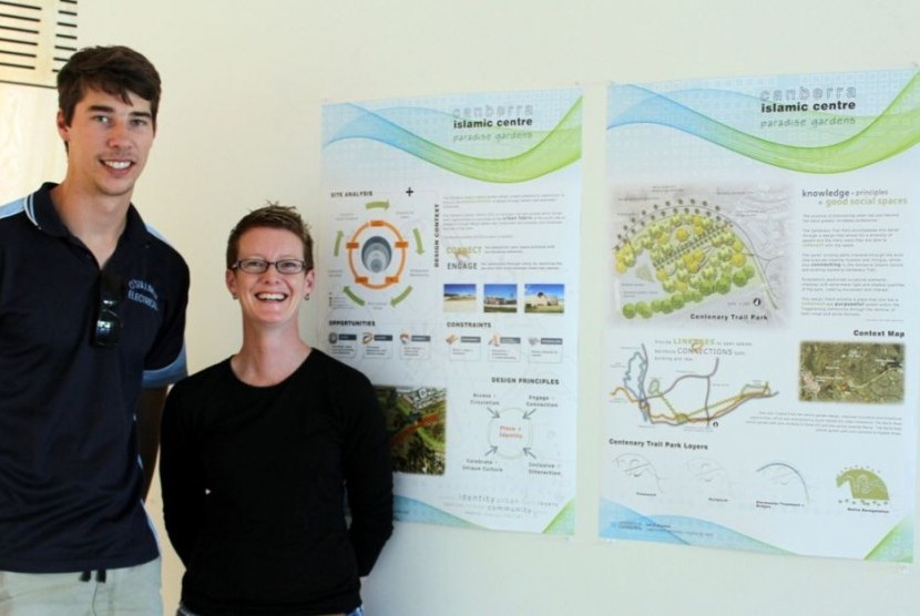 Blake Chapman dan Kate O'Hara membuat konsep desain taman Paradise Gardens untuk Islamic Centre di Canberra. 
