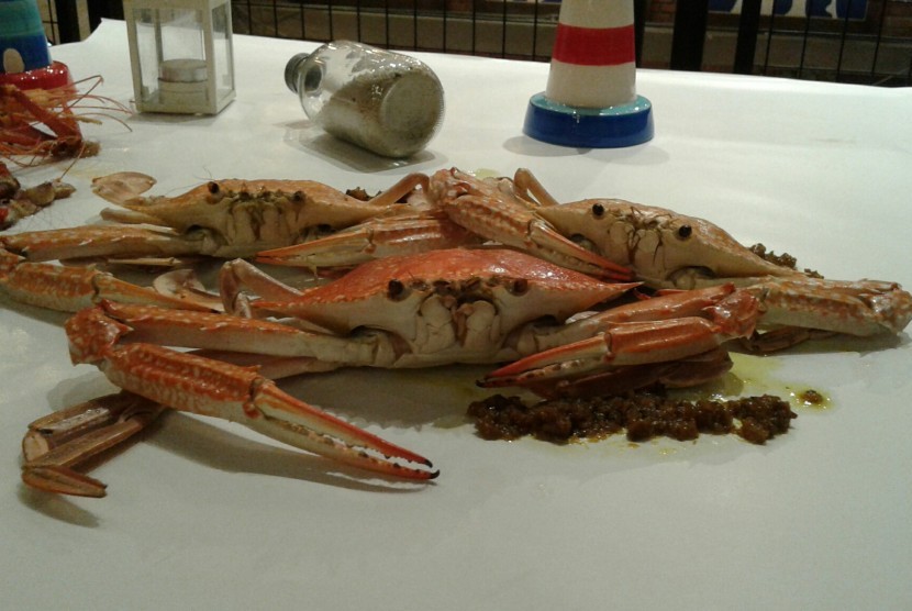 Blue crab atau rajungan menjadi salah satu menu 'seasonal' yang tersedia di Holy Crab.