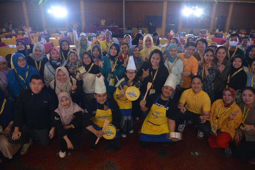 BlueBand meluncurka Blue Band Cake Margarine Kemasan 1 Kg Baru untuk mendukung kemajua bisnis UMKM kuliner di Indonesia.