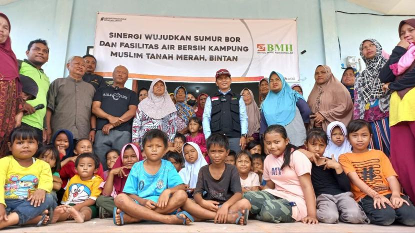 BMH akan membangun 10 sumur bor di kampung Muslim Tanah Merah, Kabupaten Bintan, Provinsi Kepulauan Riau (Kepri).