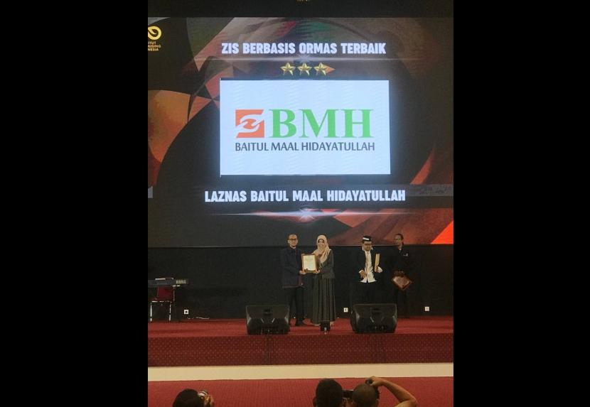 BMH (Baitul Maal Hidayatullah) meraih penghargaan prestisius sebagai Fundraising ZIS Berbasis Ormas Terbaik dari Institut Fundraising Indonesia (IFI). 