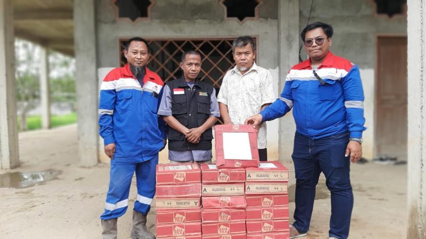  BMH bersama PT  Elnusa Petrofin Malinau membantu fasilitas keramik  dan  tanah timbunan, serta bangun MCK dan tempat wudhu Masjid Al-Falah Pesantren Hidayatullah Malinau Kota, Malinau Kalimantan Utara, Kamis (30/3/2023).