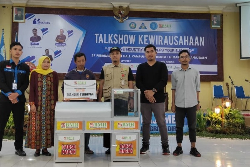 BMH bersama Universitas Nusantara PGRI Kediri menggelar seminar kewirausahaan.