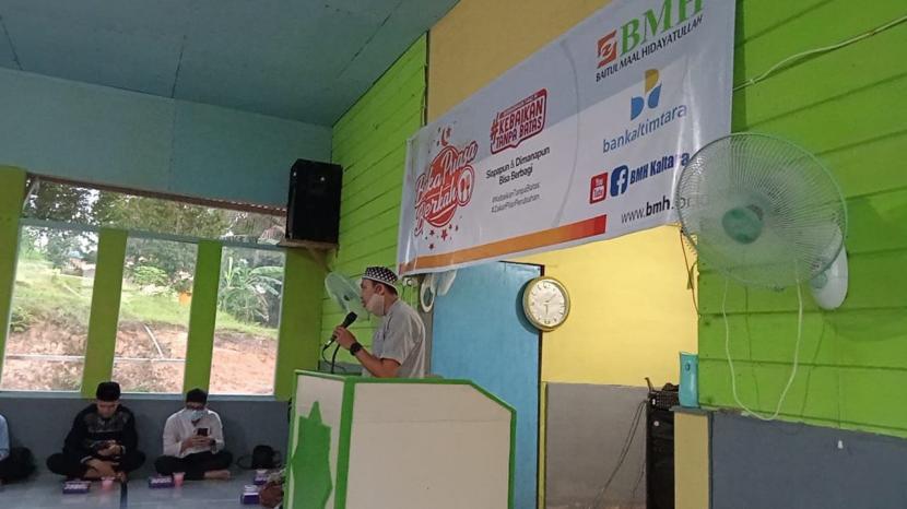 BMH dan Bank Kaltimtara menggelar acaram buka puasa bersama dengan santri dan dai pedalaman di  Kabupaten Tana Tidung, Kalimantan Utara, Kamis  (22/4).    