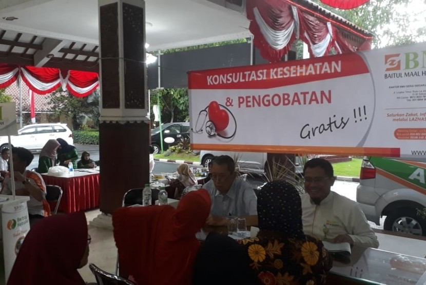 BMH Jawa Timur menggelar pengobatan gratis dalam rangka hari jadi Kota Sidoarjo yang ke-161.