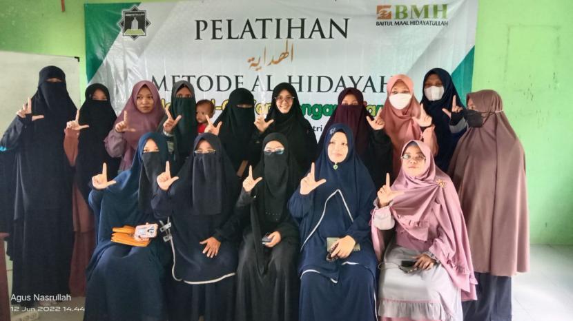 BMH memberikan pelatihan mengajar Alquran dengan Metode Al-Hidayah yang diadakan di Pesantren Hidayatullah Putri, Yukum Jaya, Kabupaten Lampung Tengah, Ahad (12/6).