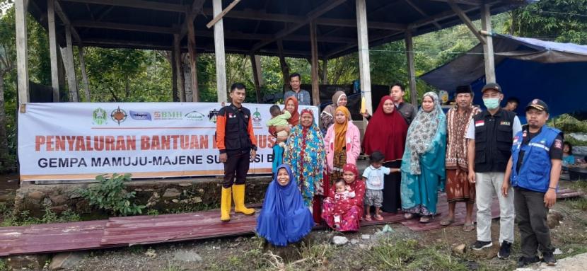 BMH mendirikan posko kedua untuk pengungsi di Desa Tadui, Mamuju, Sulawesi Barat.
