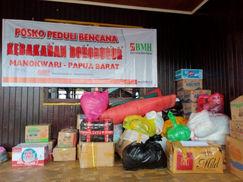 BMH mendirikan posko untuk membantu korban kebakaran di Komplek Borobudur 2 Manokwari, Papua Barat.