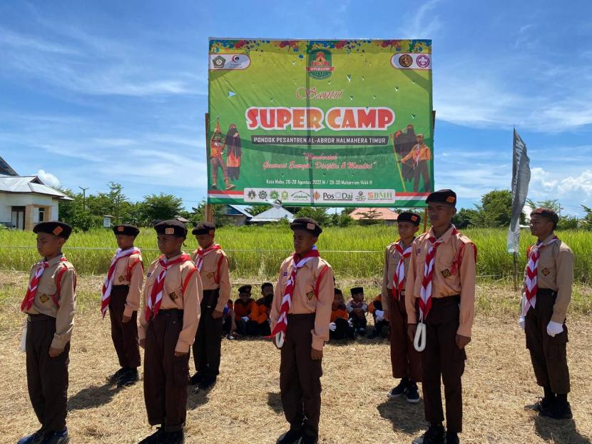 BMH mendukung kegiatan Super Camp Sako Hidayatullah yang digelar di Kompleks Masjid Al-Iqra Kota Maba, Halmahera Timur, Maluku Utara, 27-29 Agustus 2022.