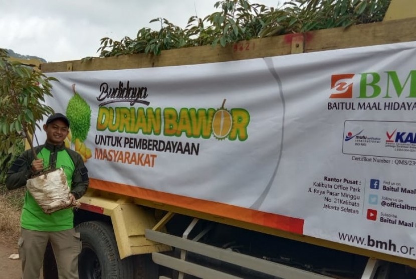 BMH mengawali program pemberdayaan masyarakat desa dengan Duren Bawor di Cianjur, Jawa Barat.