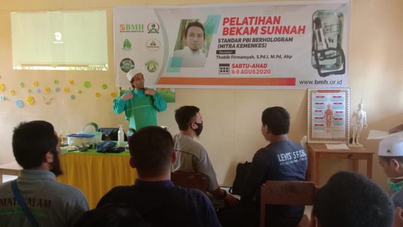 BMH menggelar Pelatihan Bekam Sunnah Standar Perkumpulan Bekam Indonesia (PBI), 8-9 Agustus 2020. 