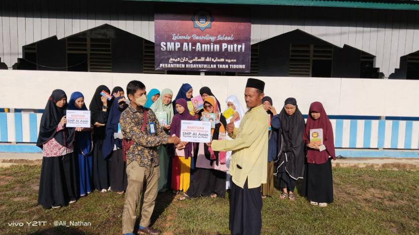 BMH mennyalurkan bantuan sarana pendidikan ke Pesantren Al-Ikhlas Hidayatullah Tana Tidung,  Kalimantan Utara, Senin (8/8/2022).