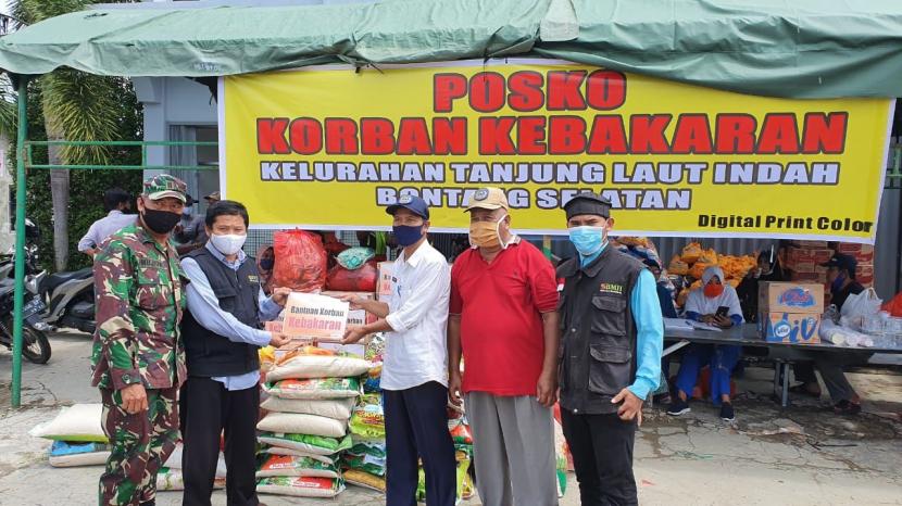 BMH menyalurkan bantuan kepada warga korban kebakaran di Bontang.