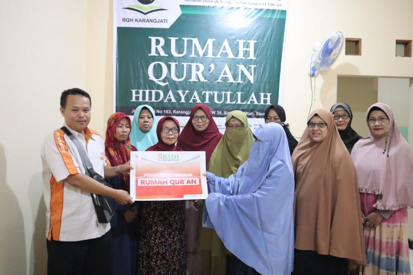 BMH menyalurkan bantuan untuk Rumah Quran Hidayatullah Karangjati, Mlati, Sleman, Yogyakarta, Senin  (13/6).