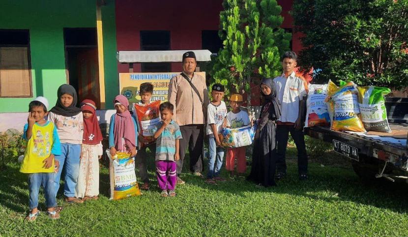 BMH menyalurkan logistik santri di Pesantren Raudhatul Huffadz, Bunyu Selatan,  Kecamatan Pulau Bunyu, Kabupaten Bulungan, Kaltara.