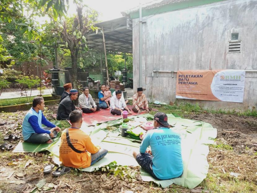 BMH Perwakilan Jateng menginisiasi pembangunan  rumah singgah yatim dhuafa di Kampung Tlogo Iwak,  Wonosalam, Kecamatan Wonosalam, Kabupaten Demak.