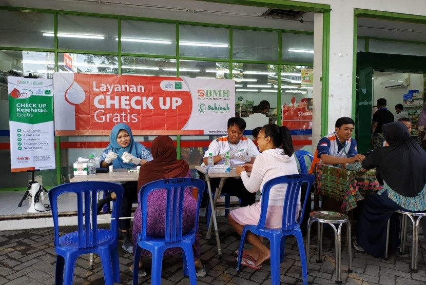 BMH Perwakilan Jatim rutin menggelar  check up kesehatan gratis.
