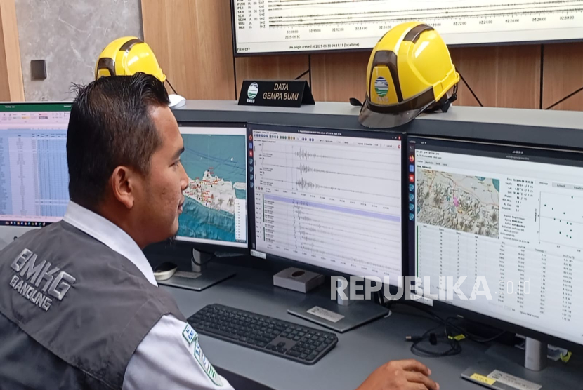 BMKG Bandung mengungkapkan gempa bumi magnitudo 2,7 di Cimahi, Ahad (29/6/2025) kemarin bukan akibat sesar aktif. Akan tetapi, lokasinya berada 7 kilometer dari Sesar Lembang. 