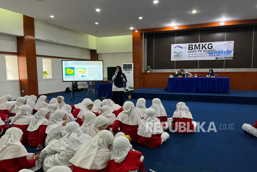 BMKG Bandung, Edukasi Soal Mitigasi Sesar Lembang ke Sekolah